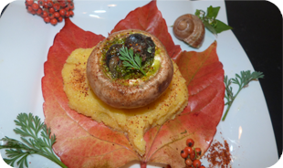 Escargots de Bourgogne en coquilles de cèpes sur polenta à l’ail des ours